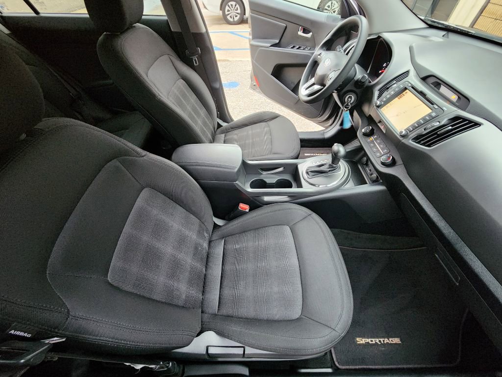 Used 2013 Kia Sportage LX w/ Convenience Pkg image 12