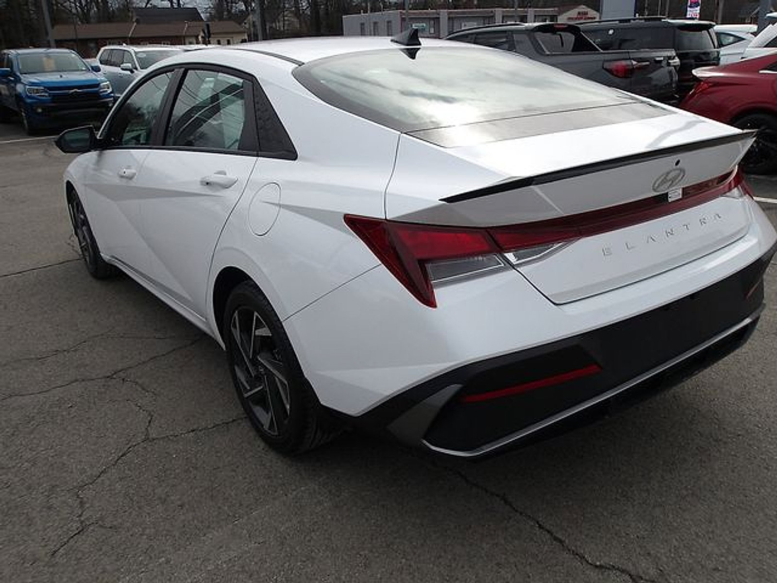 Used 2025 Hyundai Elantra Sport FWD image 5