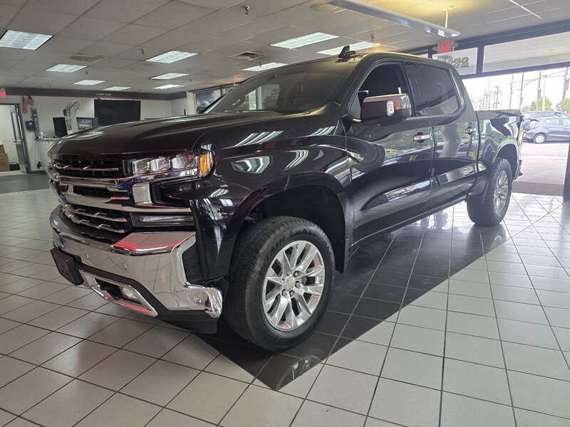 Used 2021 Chevrolet Silverado 1500 LTZ w/ LTZ Premium Package AWD/4WD image 1