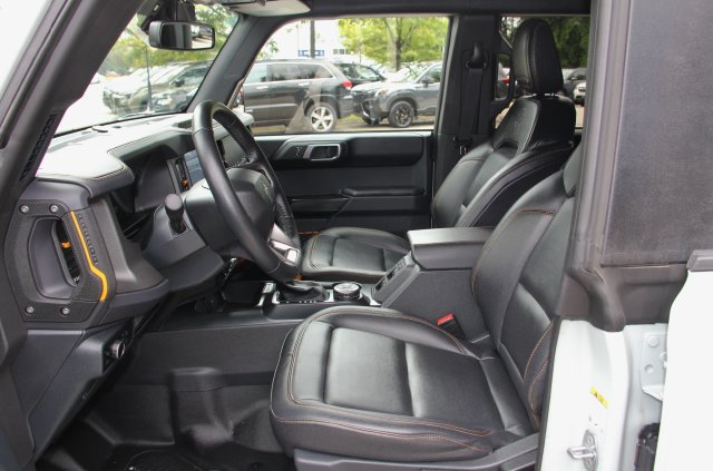 Used 2024 Ford Bronco Badlands AWD/4WD image 17