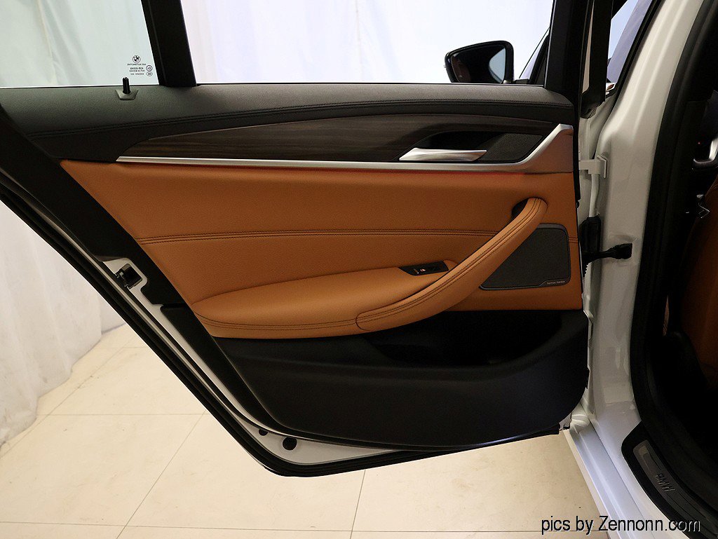 Used 2020 BMW 540i xDrive w/ Premium Package image 30