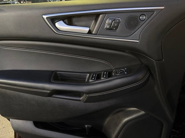 Used 2024 Ford Edge Titanium w/ Equipment Group 301A AWD/4WD image 25
