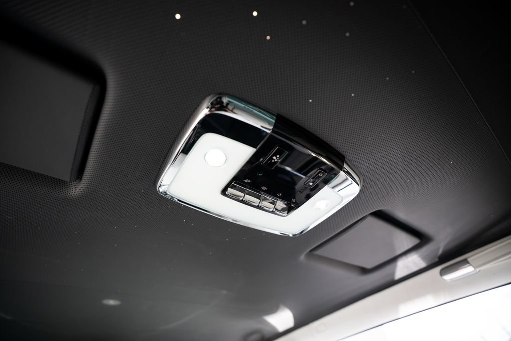 Used 2022 Rolls-Royce Phantom Sedan w/ The Phantom Package RWD image 54