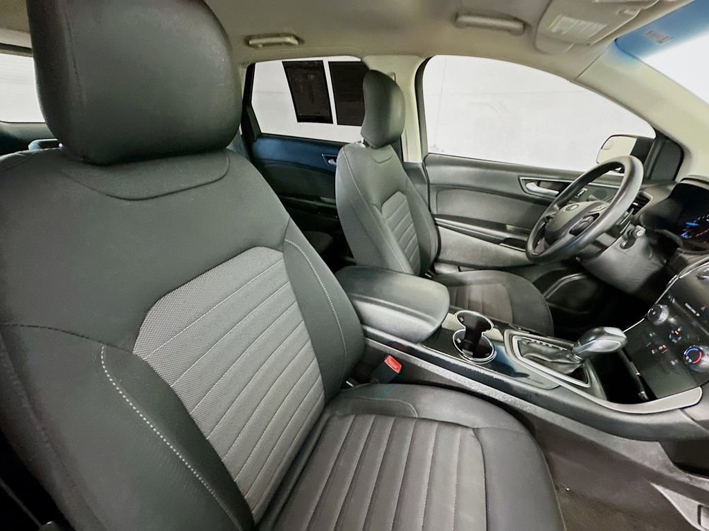 Used 2017 Ford Edge SE AWD/4WD image 25