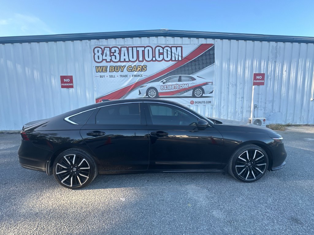 Used 2025 Honda Accord Touring image 9