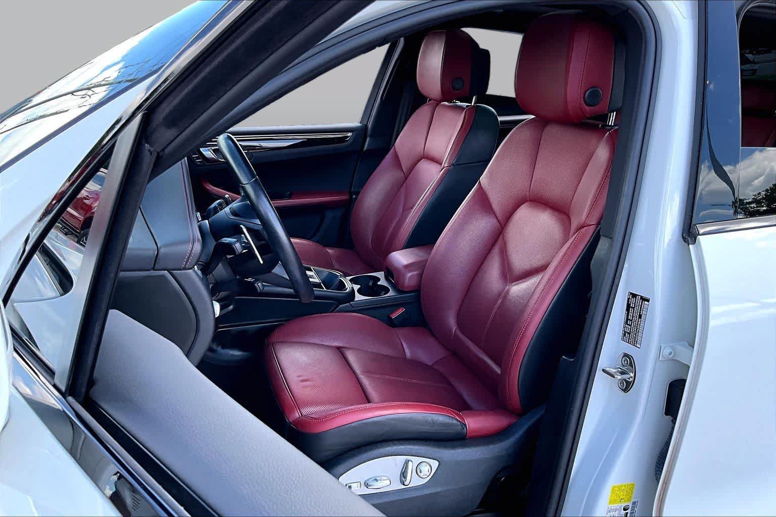 Used 2022 Porsche Macan S AWD/4WD image 8