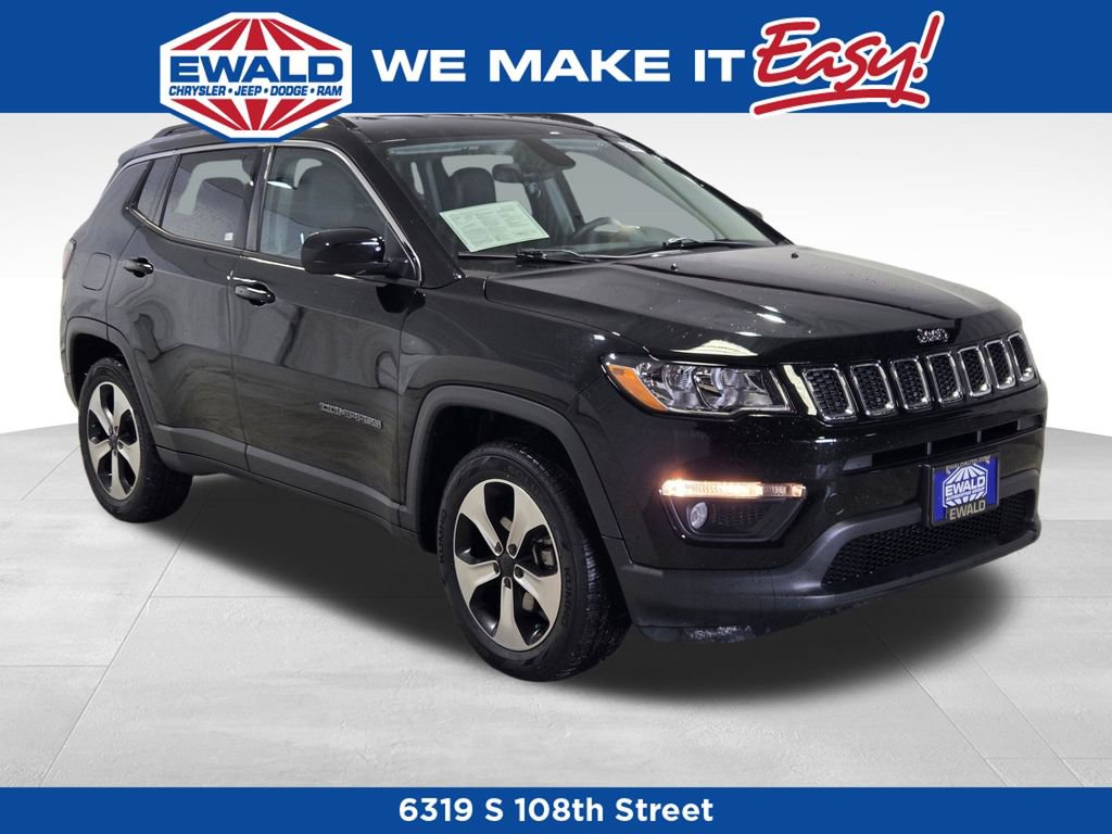 Used 2018 Jeep Compass Latitude w/ Cold Weather Group image 1