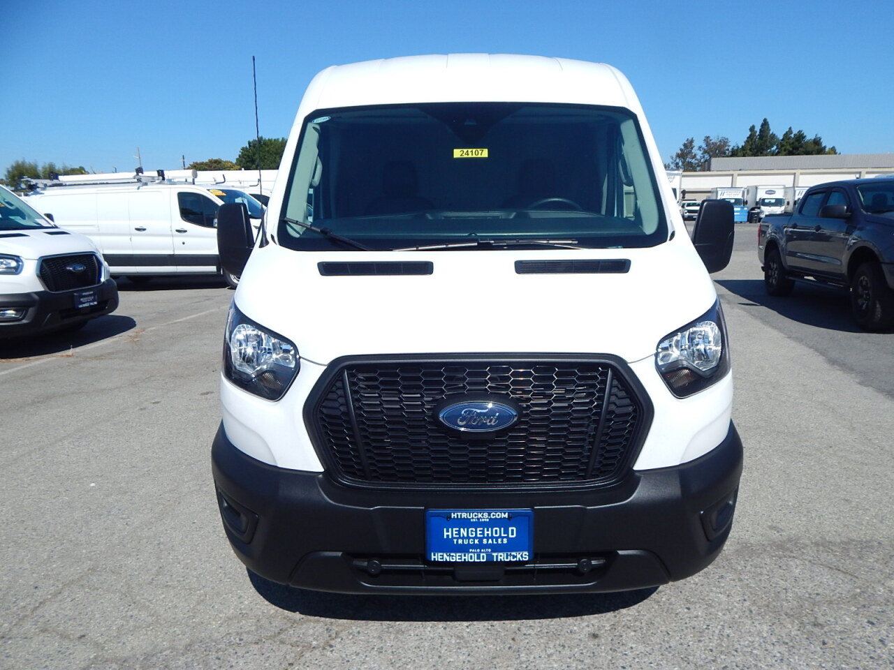 Used 2025 Ford Transit 250 148 Medium Roof RWD image 10