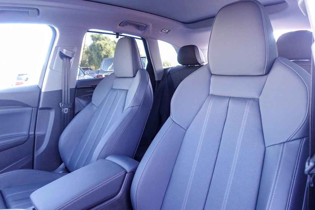 New 2025 Audi Q5 Prestige image 23