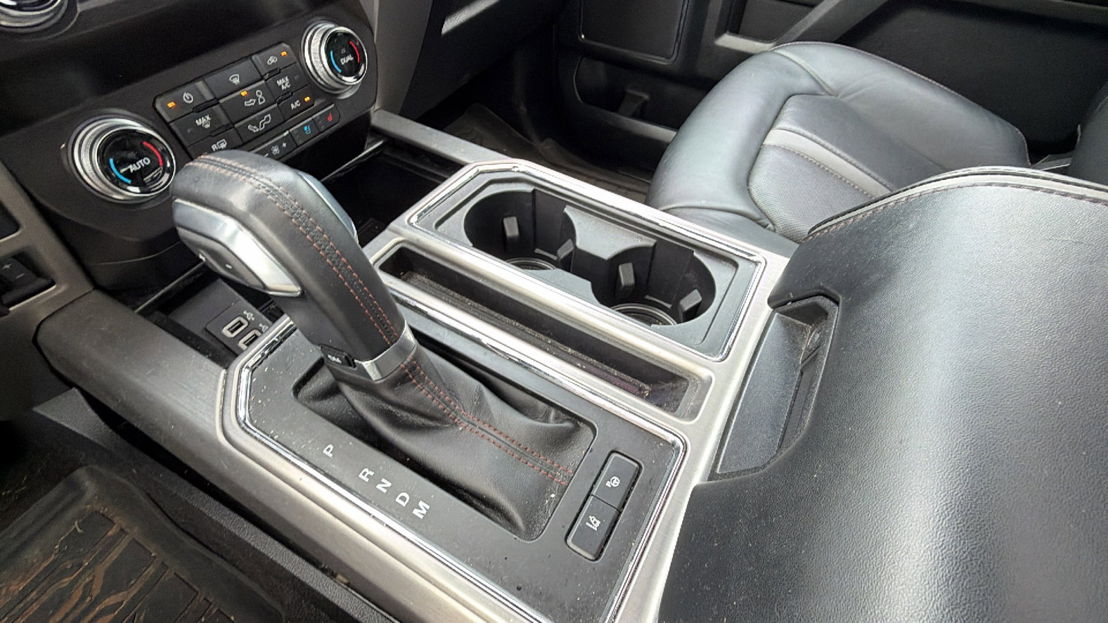 Used 2020 Ford F150 Platinum w/ Equipment Group 701A Luxury AWD/4WD image 32