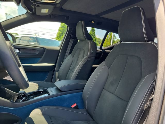 Used 2023 Volvo XC40 Recharge Ultimate AWD/4WD image 13
