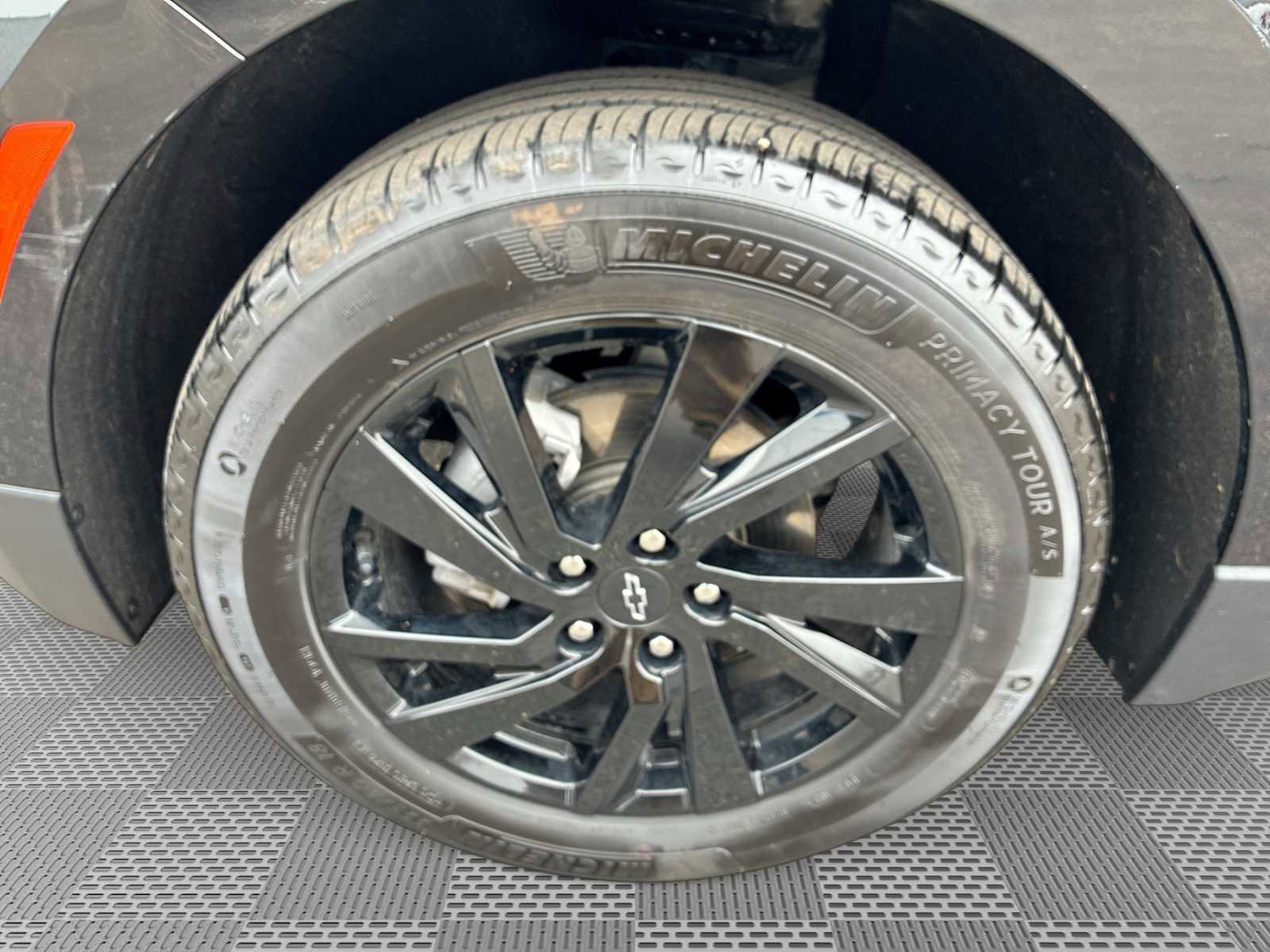 Used 2024 Chevrolet Equinox LS w/ LS Convenience Package image 32