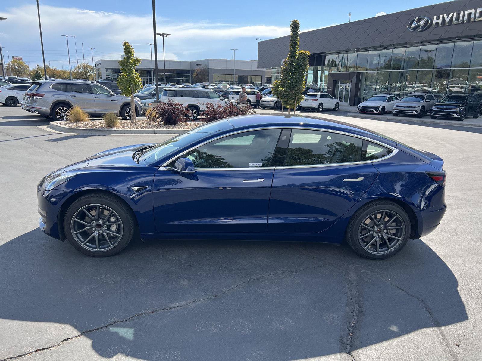 Used 2018 Tesla Model 3 Long Range RWD image 18