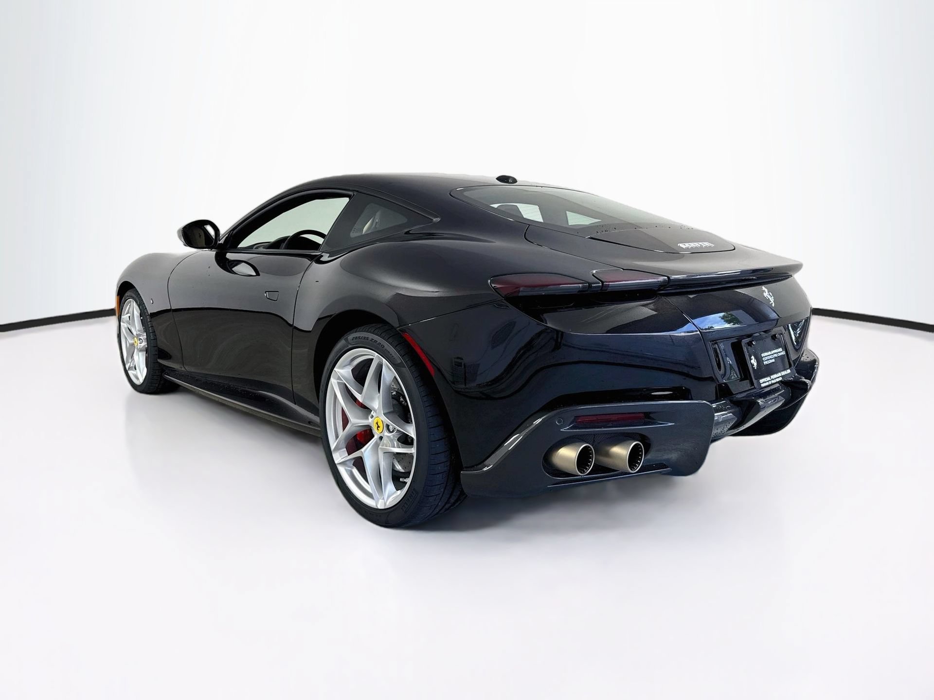 Certified 2021 Ferrari Roma RWD image 5