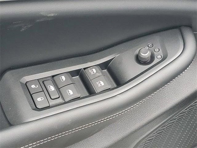 New 2026 Jeep Grand Cherokee Altitude AWD/4WD image 17