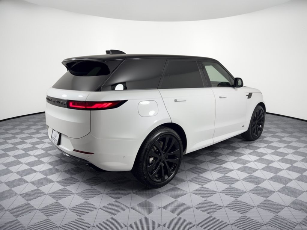 New 2026 Land Rover Range Rover Sport Dynamic SE AWD/4WD image 9