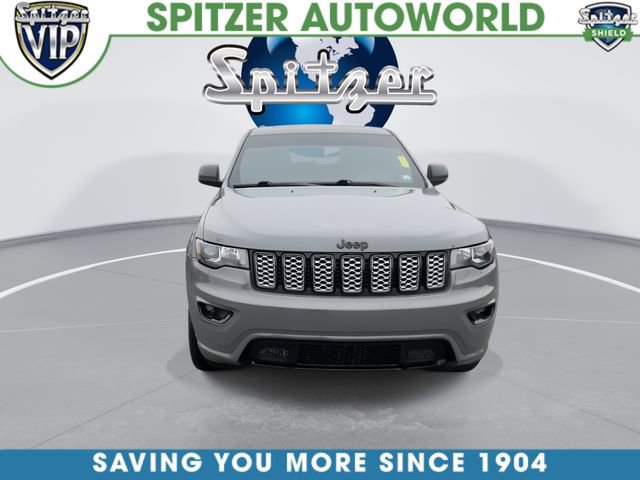 Used 2022 Jeep Grand Cherokee Laredo X image 3