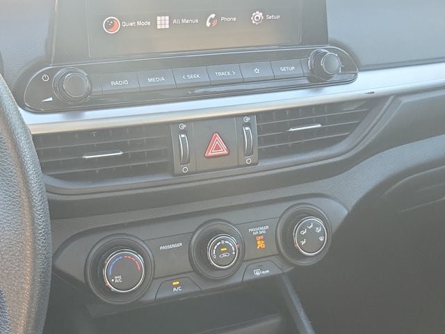 Used 2024 Kia Forte LXS w/ LXS Technology Package FWD image 29