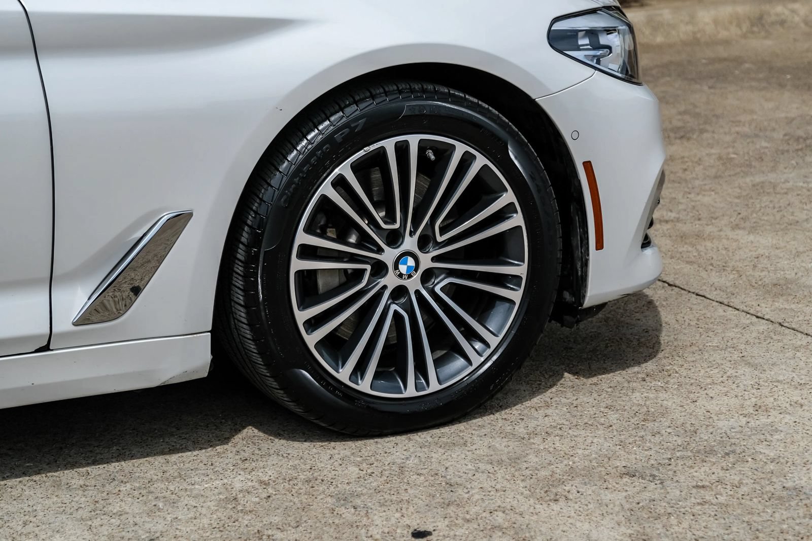 Used 2019 BMW 540i xDrive AWD/4WD image 53