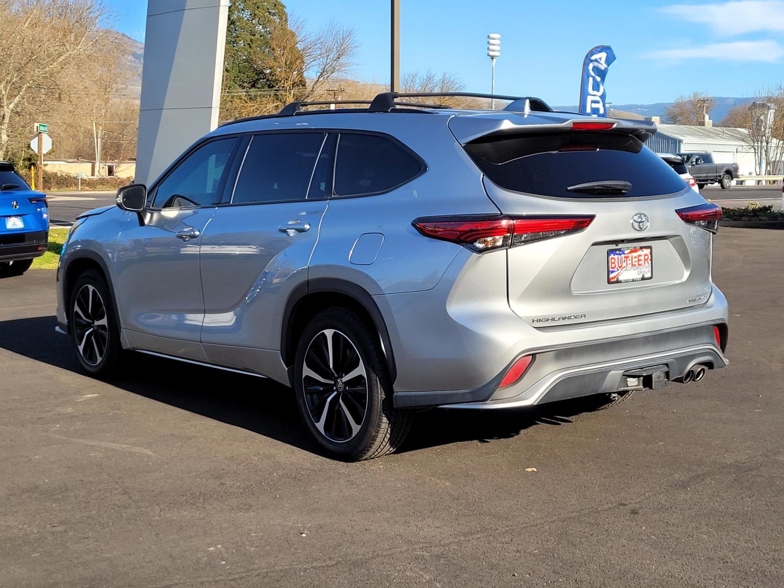 Used 2022 Toyota Highlander XSE image 7