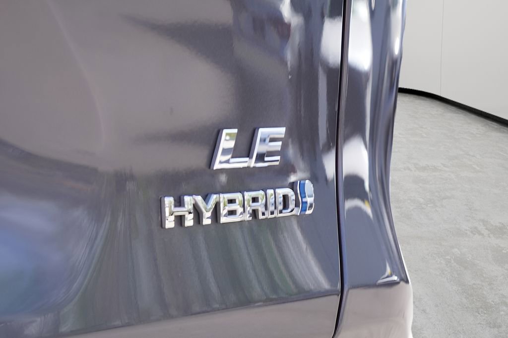 Used 2024 Toyota RAV4 LE image 10