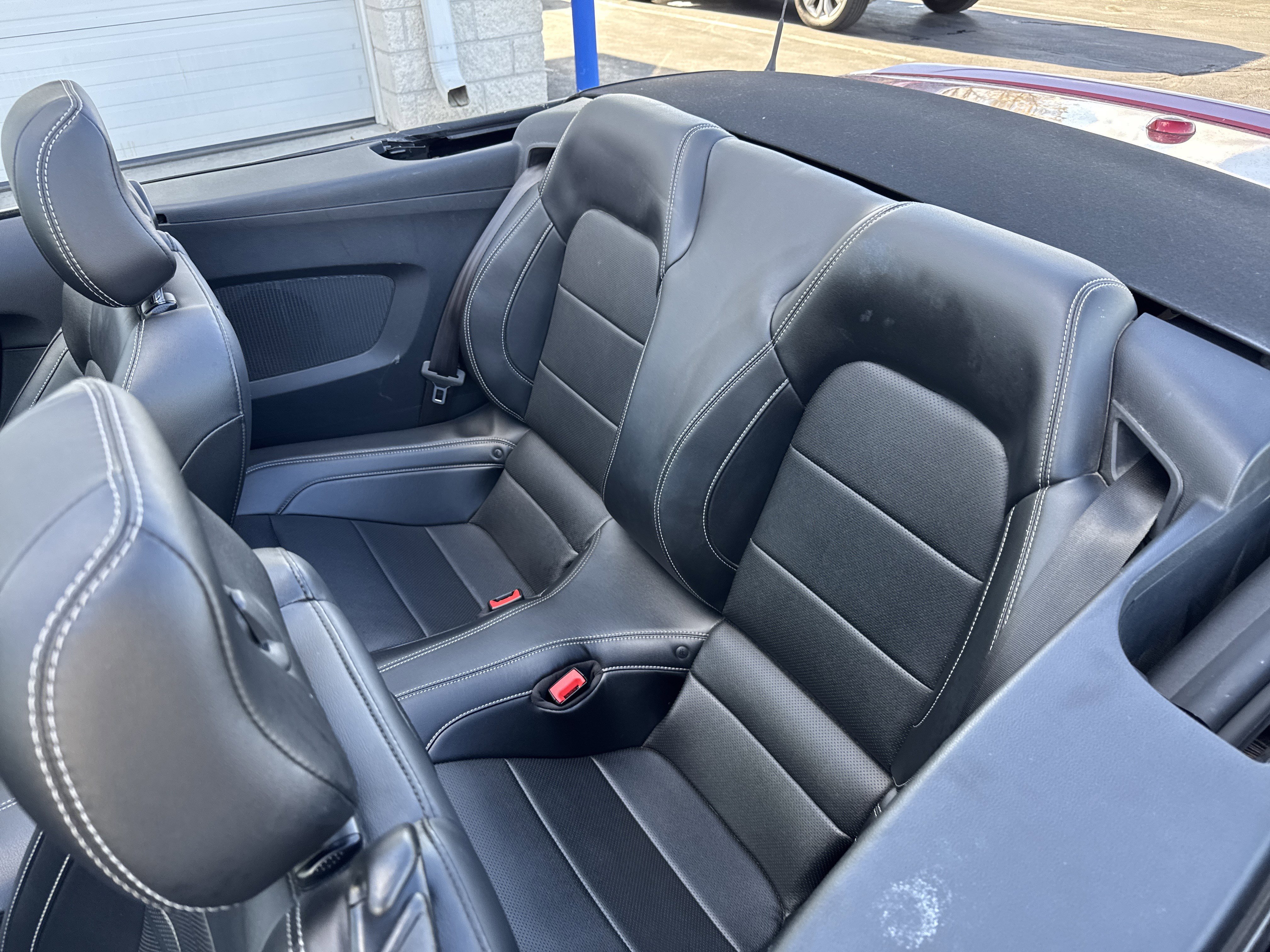 Used 2018 Ford Mustang Premium w/ Equipment Group 201A image 31