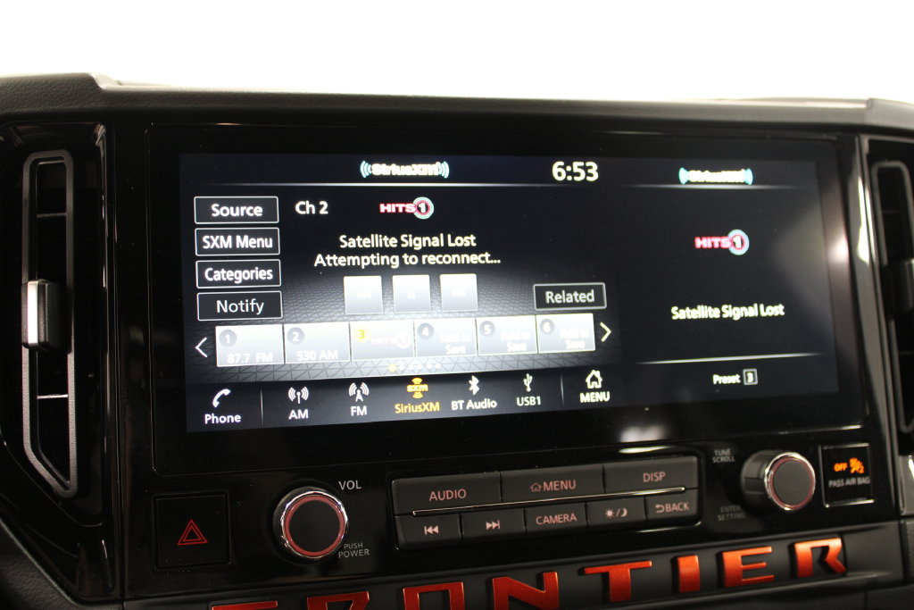 Used 2025 Nissan Frontier PRO-4X AWD/4WD image 40