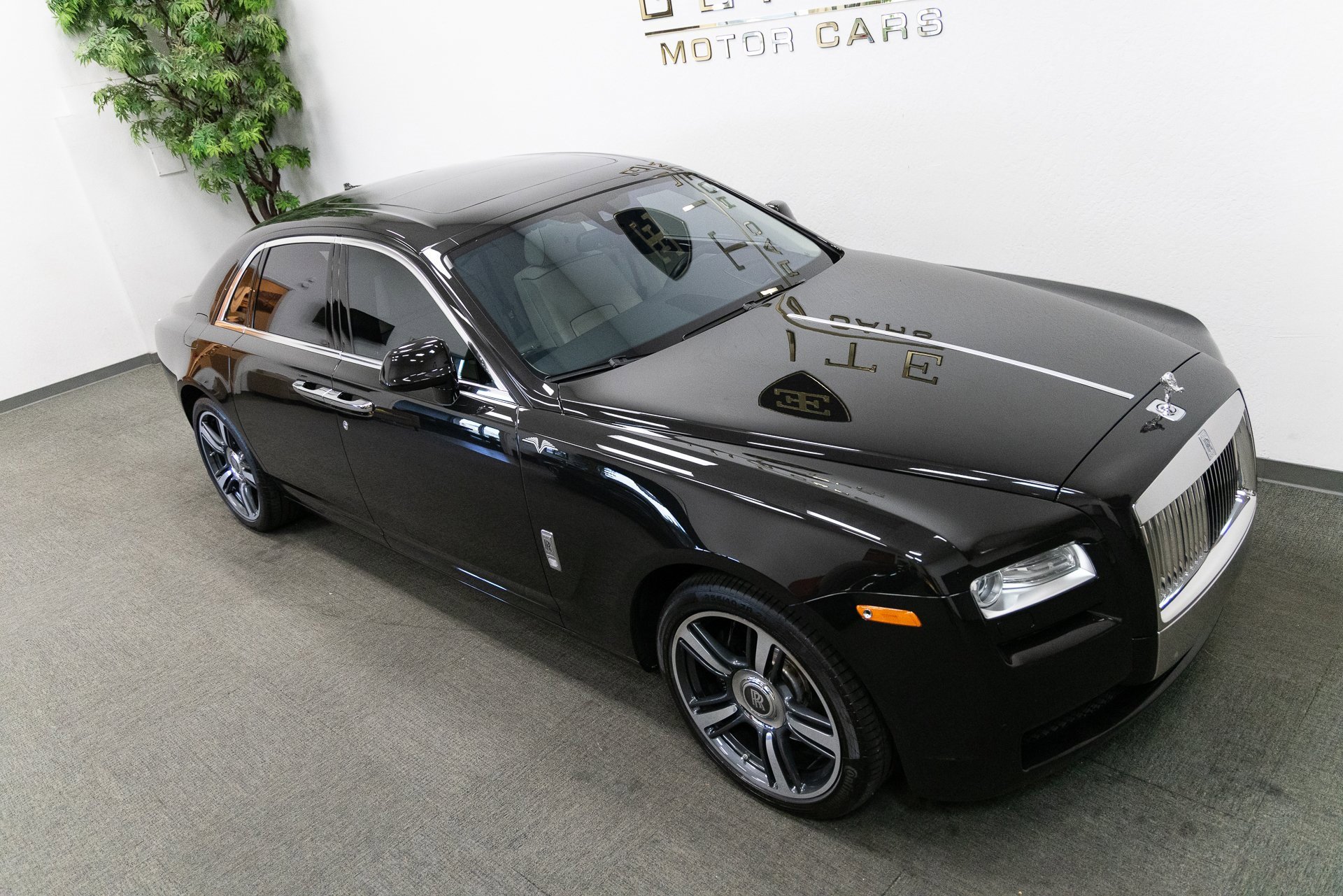 Used 2014 Rolls-Royce Ghost image 34