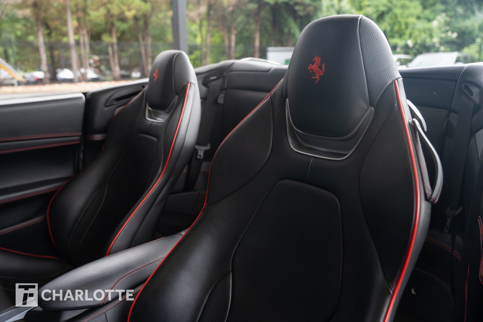 Used 2020 Ferrari Portofino RWD image 20