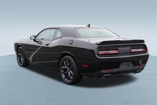 Used 2023 Dodge Challenger SXT w/ Blacktop Package image 6