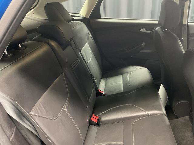 Used 2016 Ford Focus Titanium image 13