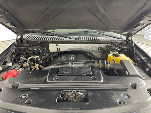 Used 2015 Lincoln Navigator 4WD image 21