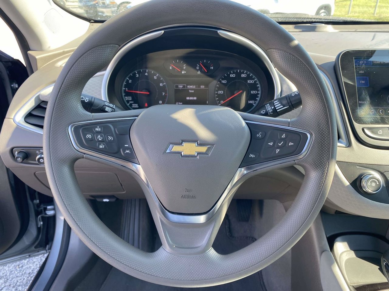 Used 2023 Chevrolet Malibu LS FWD image 28