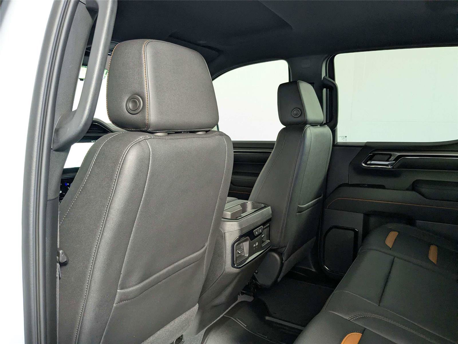 Used 2022 GMC Sierra 1500 AT4 w/ AT4 Premium Package AWD/4WD image 35