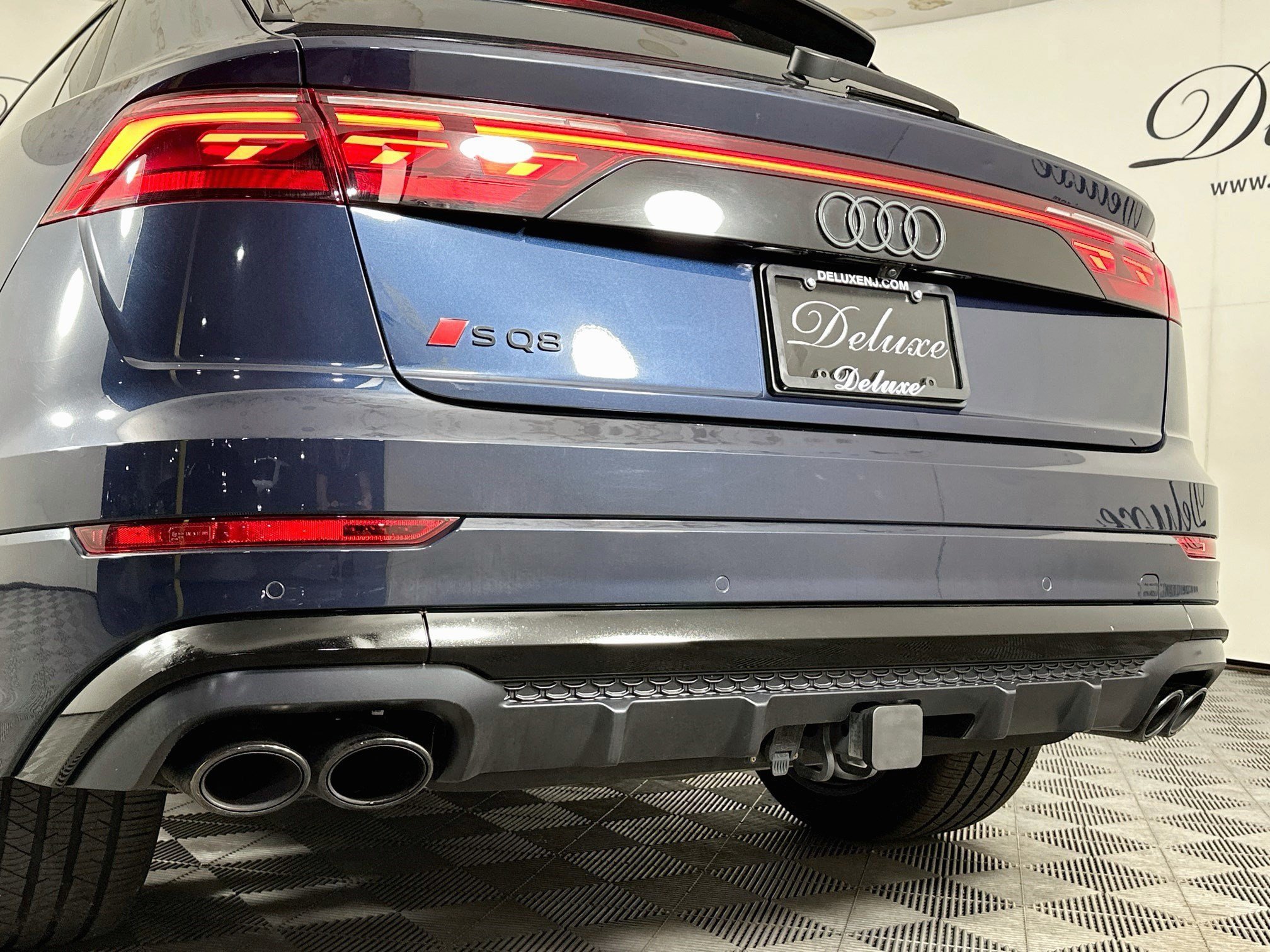 Used 2025 Audi SQ8 Prestige AWD/4WD image 26