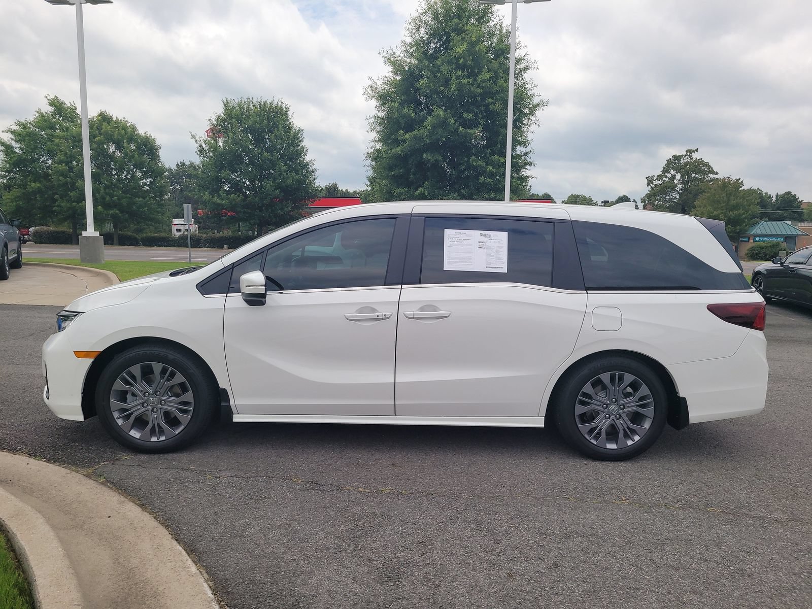 Certified 2026 Honda Odyssey Touring image 6