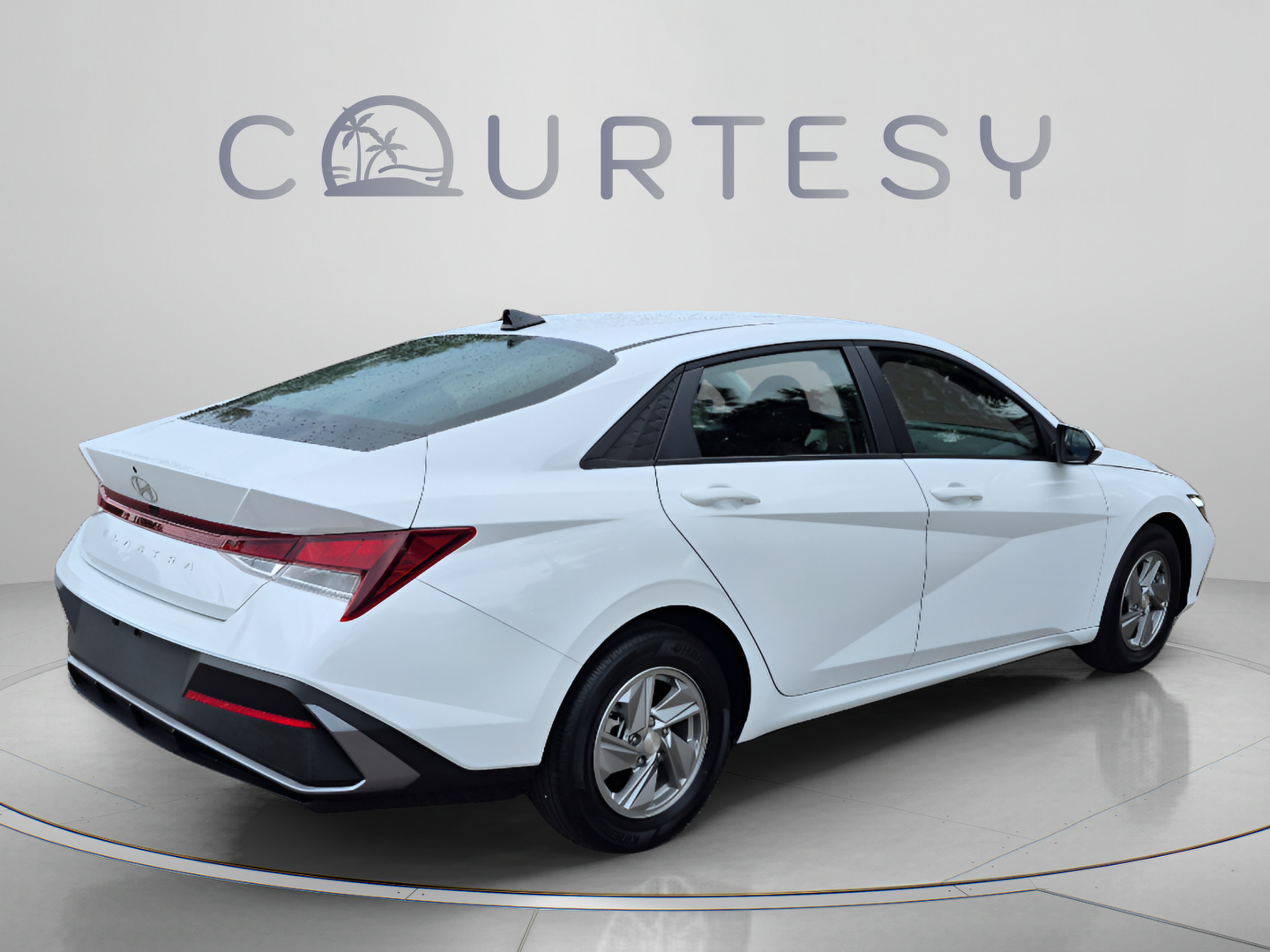 Used 2025 Hyundai Elantra SE FWD image 5