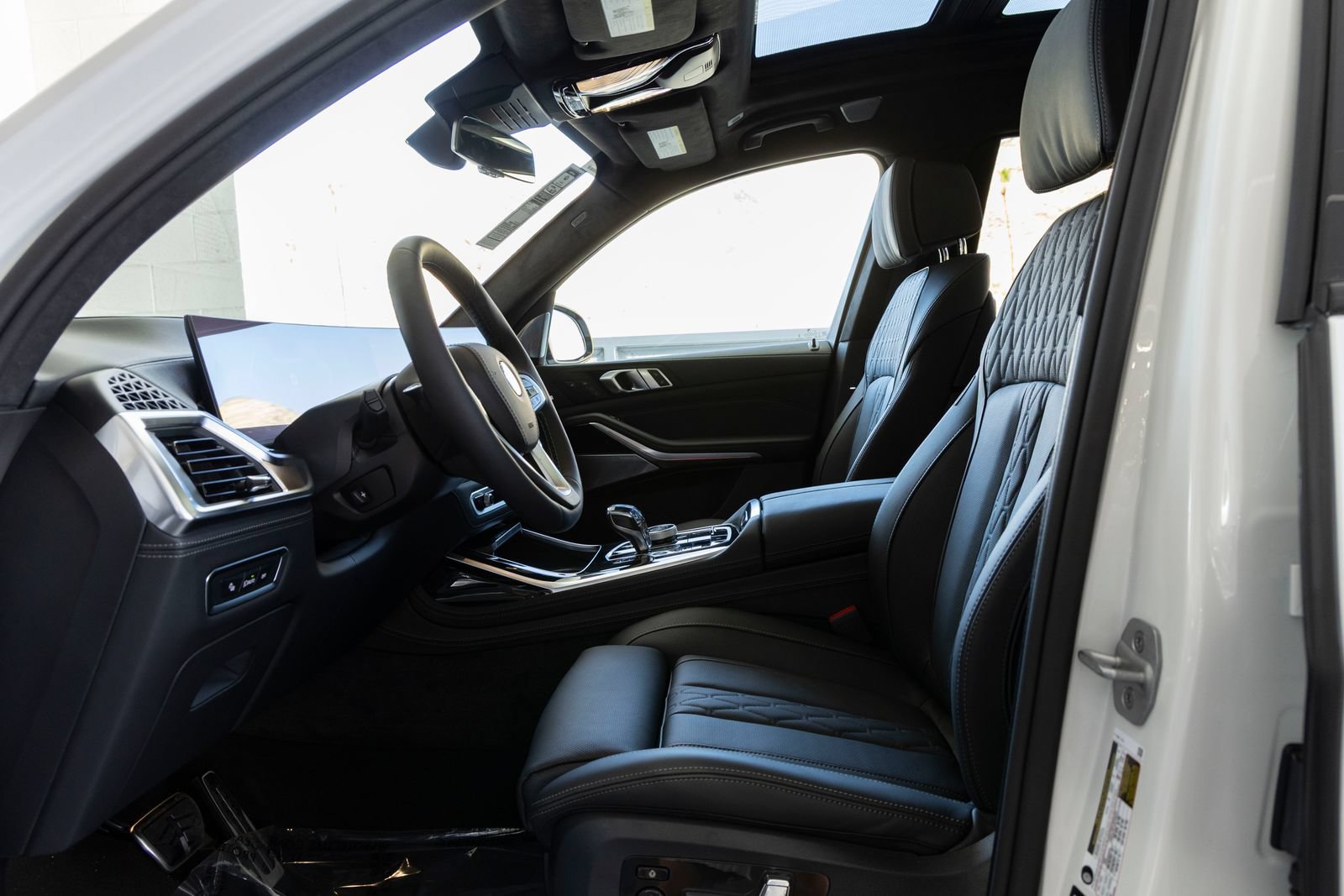 New 2026 BMW ALPINA XB7 AWD/4WD image 18