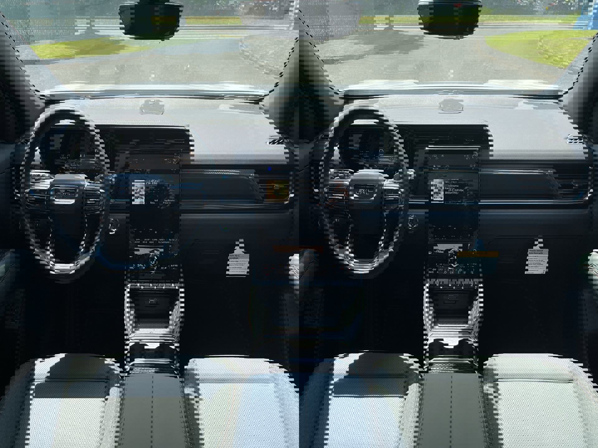 New 2026 GMC Terrain AT4 w/ Convenience Package III image 55