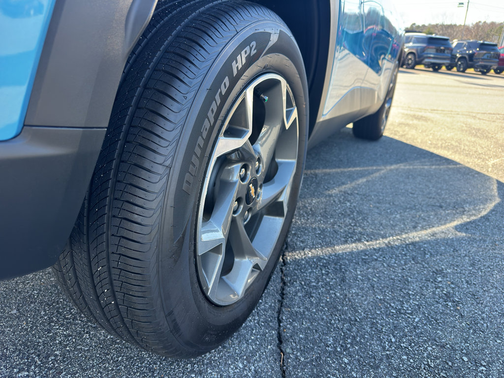 New 2026 Chevrolet Trax LT w/ Sunroof Package FWD image 6