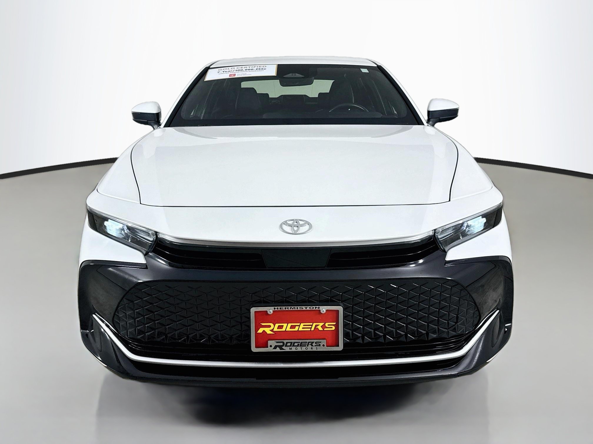 Certified 2023 Toyota Crown AWD/4WD image 2