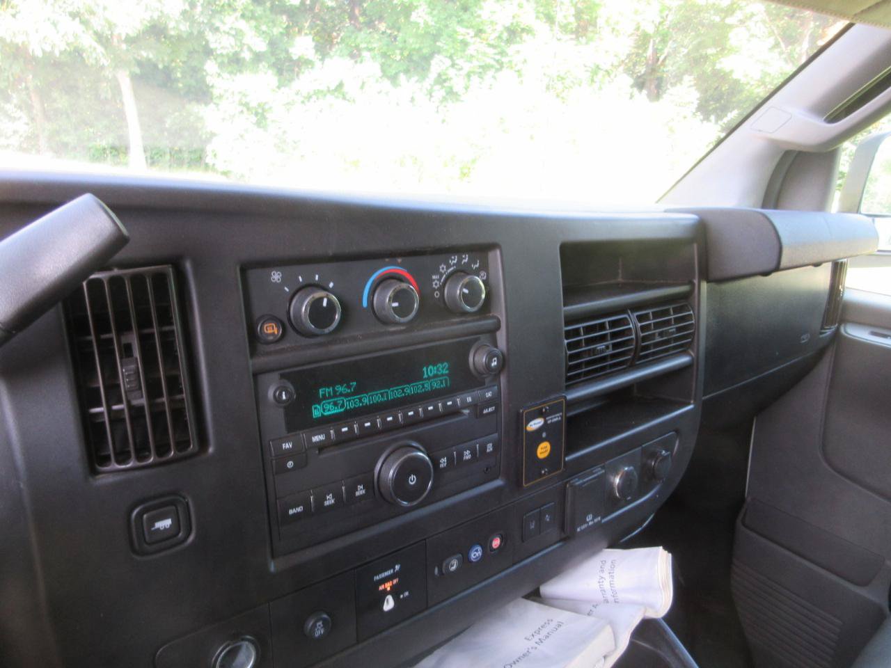 Used 2021 Chevrolet Express 2500 w/ Driver Convenience Package RWD image 31