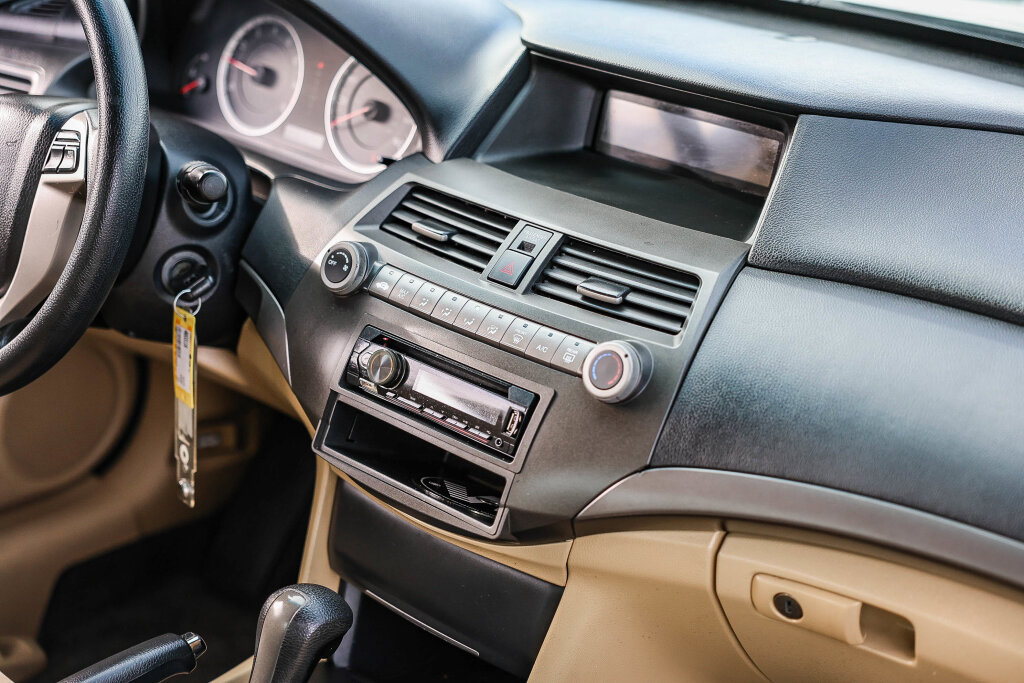 Used 2011 Honda Accord LX-S image 4