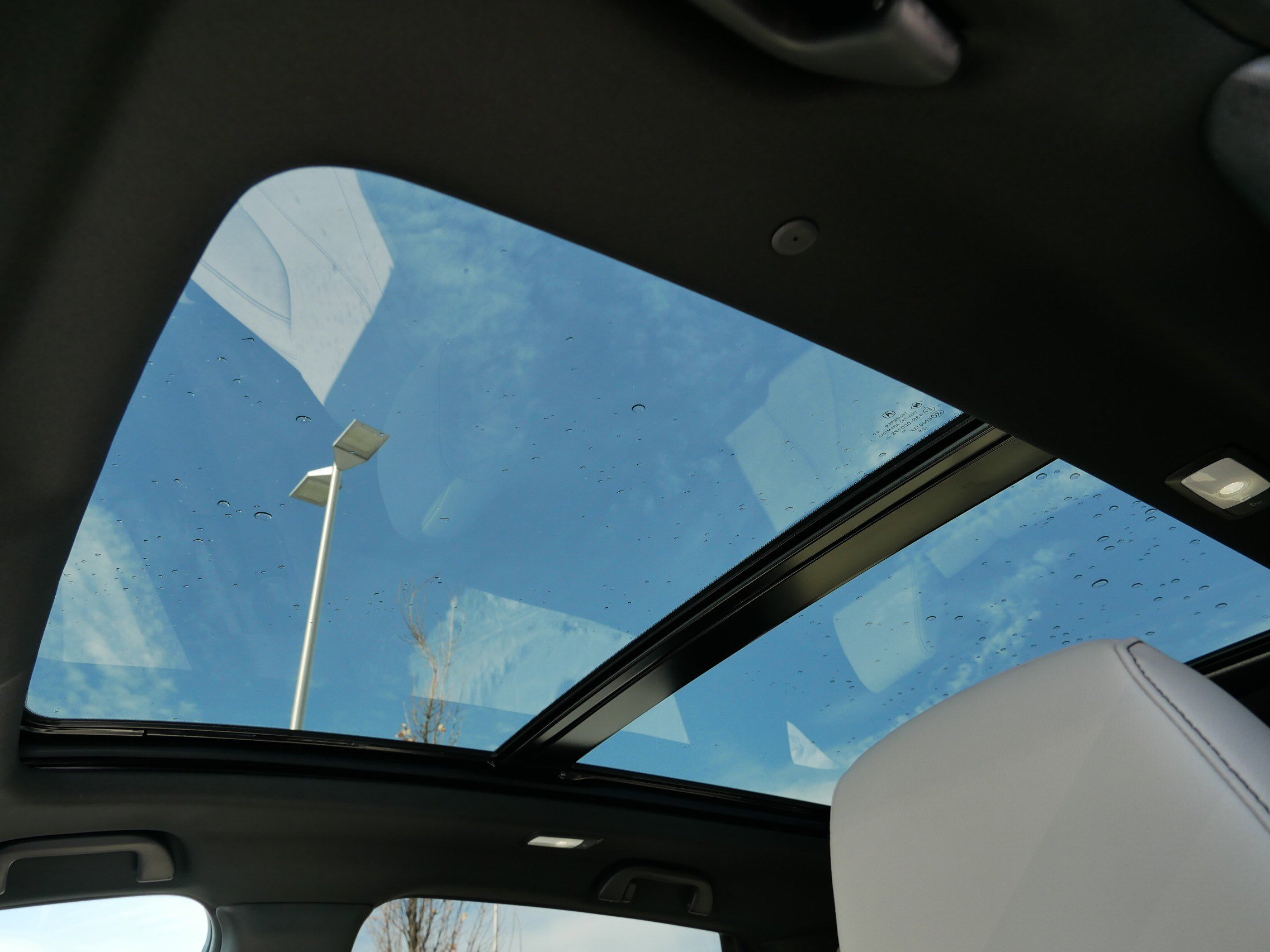 Certified 2025 Acura RDX SH-AWD image 33