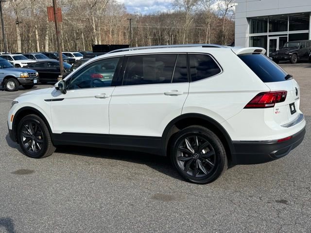 Certified 2022 Volkswagen Tiguan SE w/ Panoramic Sunroof Package image 8