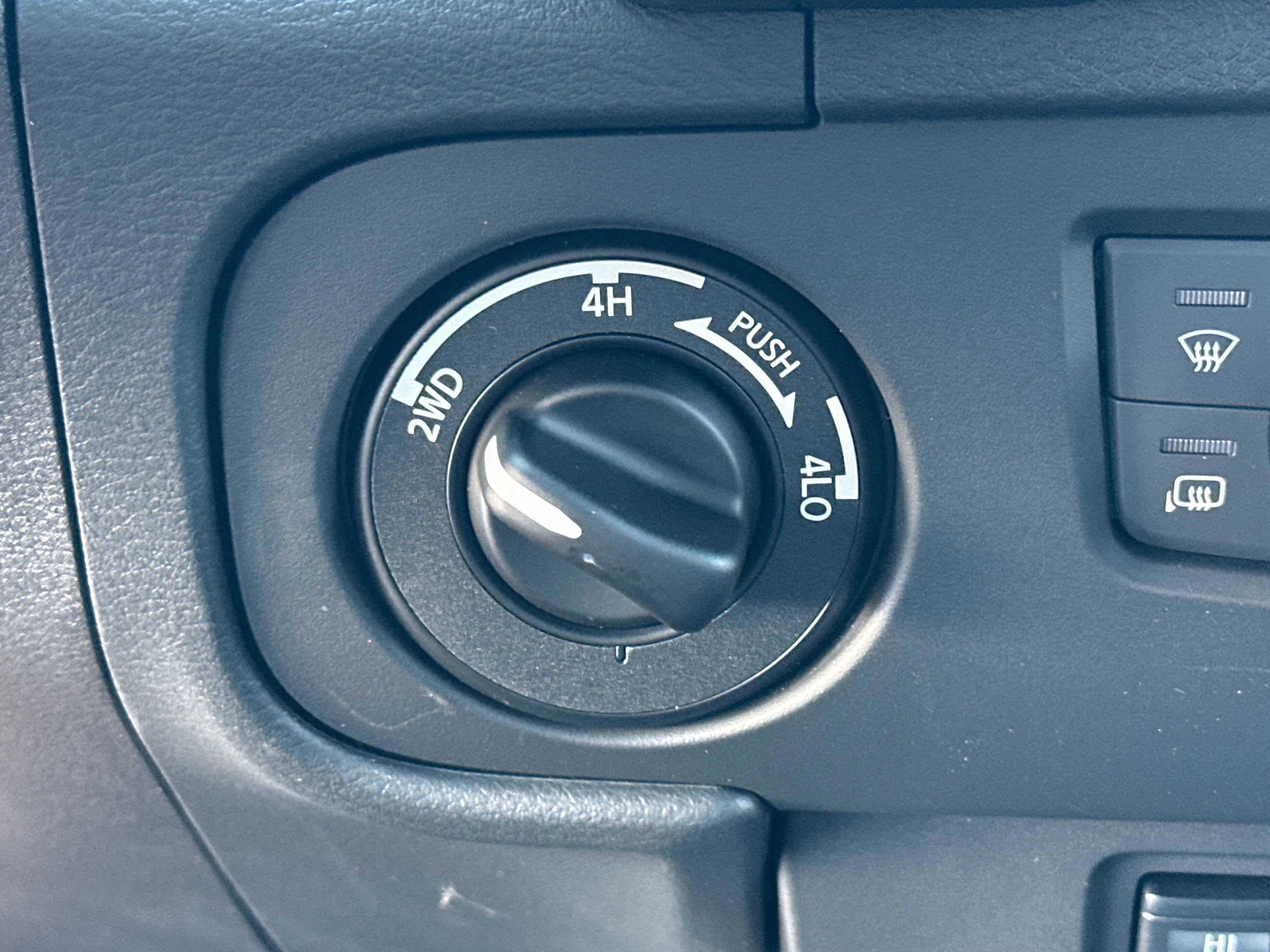 New 2026 Nissan Frontier SV w/ SV Convenience Package image 31