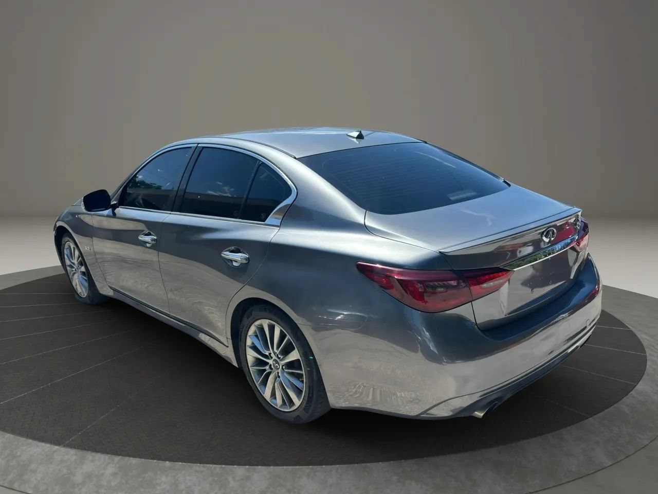 Used 2020 INFINITI Q50 Luxe RWD image 3