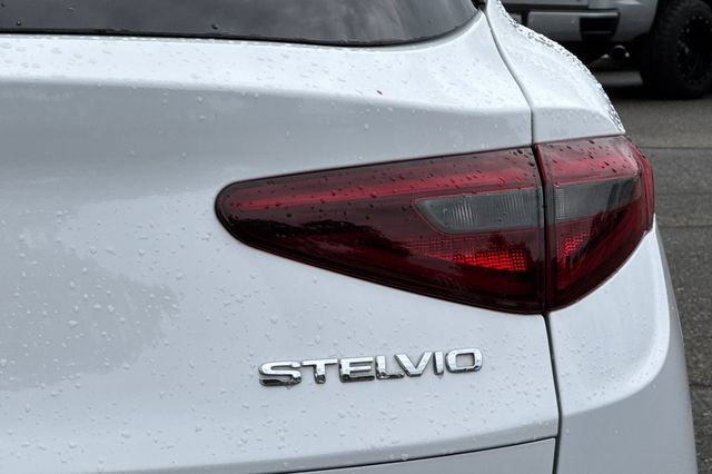 Used 2019 Alfa Romeo Stelvio Ti image 51