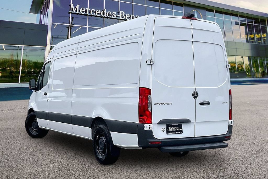 Used 2026 Mercedes-Benz Sprinter 2500 image 2