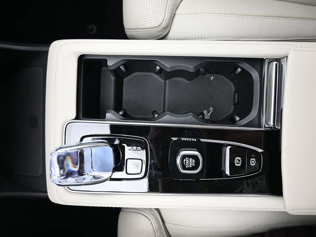 New 2026 Volvo XC90 B6 Ultra w/ Protection Package image 11